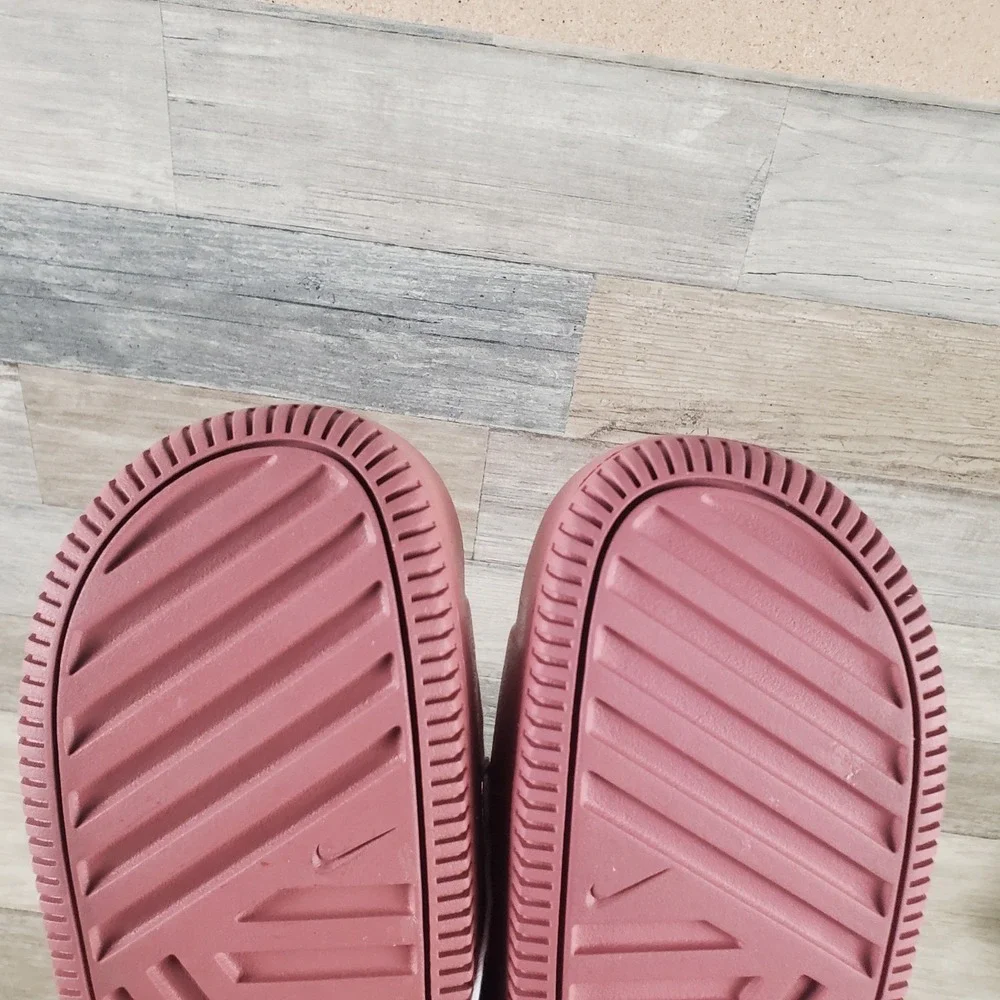 Nike‎ Calm Sandals Womens Sz 6 Canyon Pink Rubber Slip On Round Toe